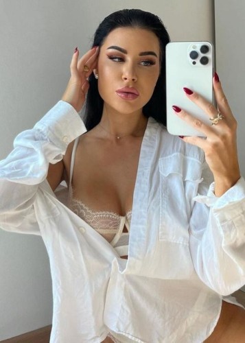 Юля, Г. Жуковка